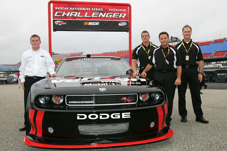 dodge-challenger-nascar-penske-racing-staff.jpg